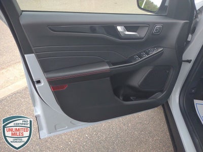 2025 Ford Escape Hybrid ST-Line Select