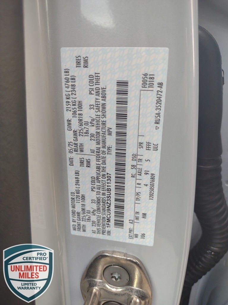 2025 Ford Escape Hybrid ST-Line Select