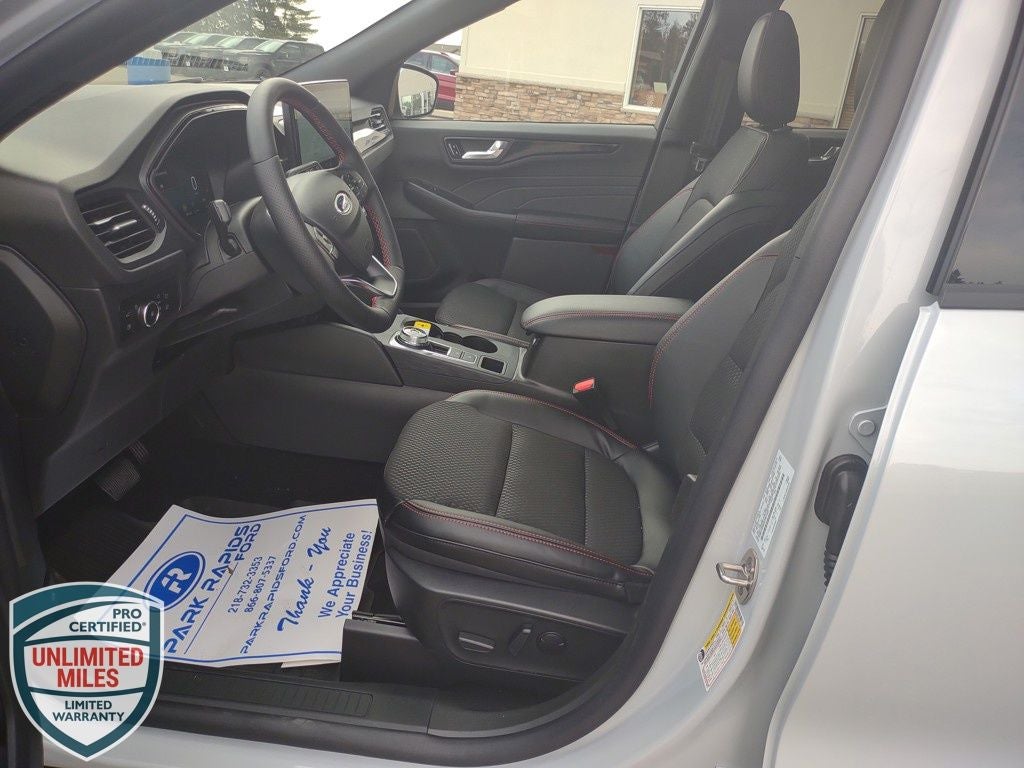 2025 Ford Escape Hybrid ST-Line Select