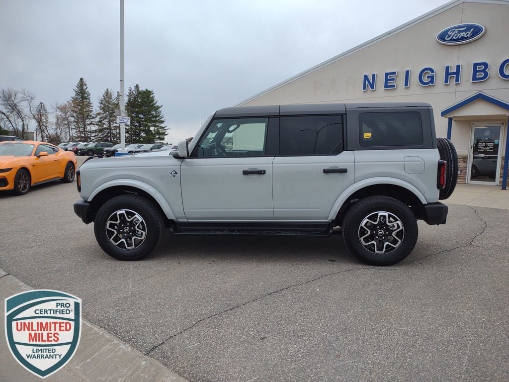 2026 Ford Bronco Outer Banks